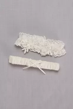 Plus Size Soft Flower Garter Set