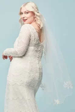 Lace Applique Pearl Scalloped Mid-Length Veil -Bridal Shop V539 PDP Crop JAN12 1920x2880