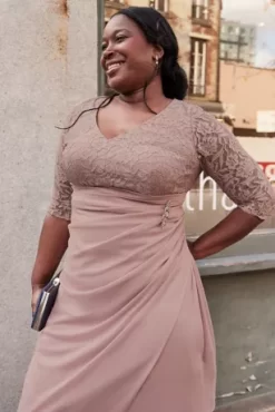 Three-Quarter Sleeve Lace And Mesh Sheath Dress -Bridal Shop WBM3659 2 PDP Crop FEB6 1920x2880